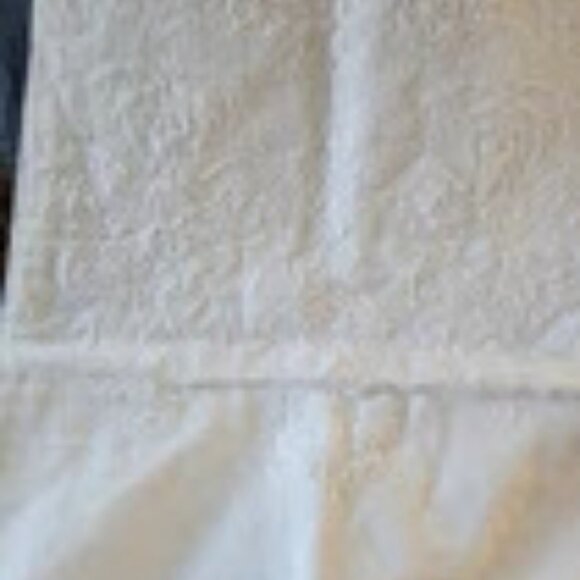 Rare Pottery Barn Adette White Embroidered Standard Shams set of 2 - Picture 4 of 5